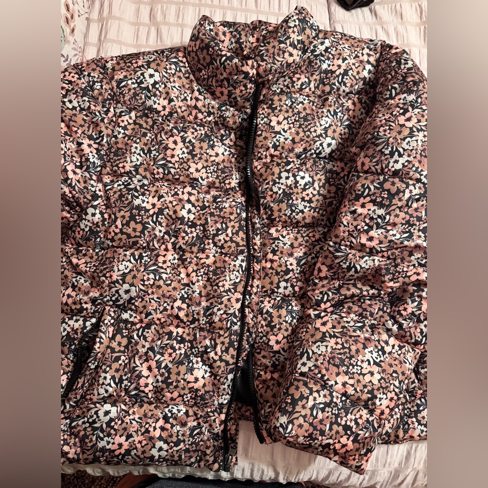 Time and Tru Women's Floral Puffer Jacket - Black and Pink